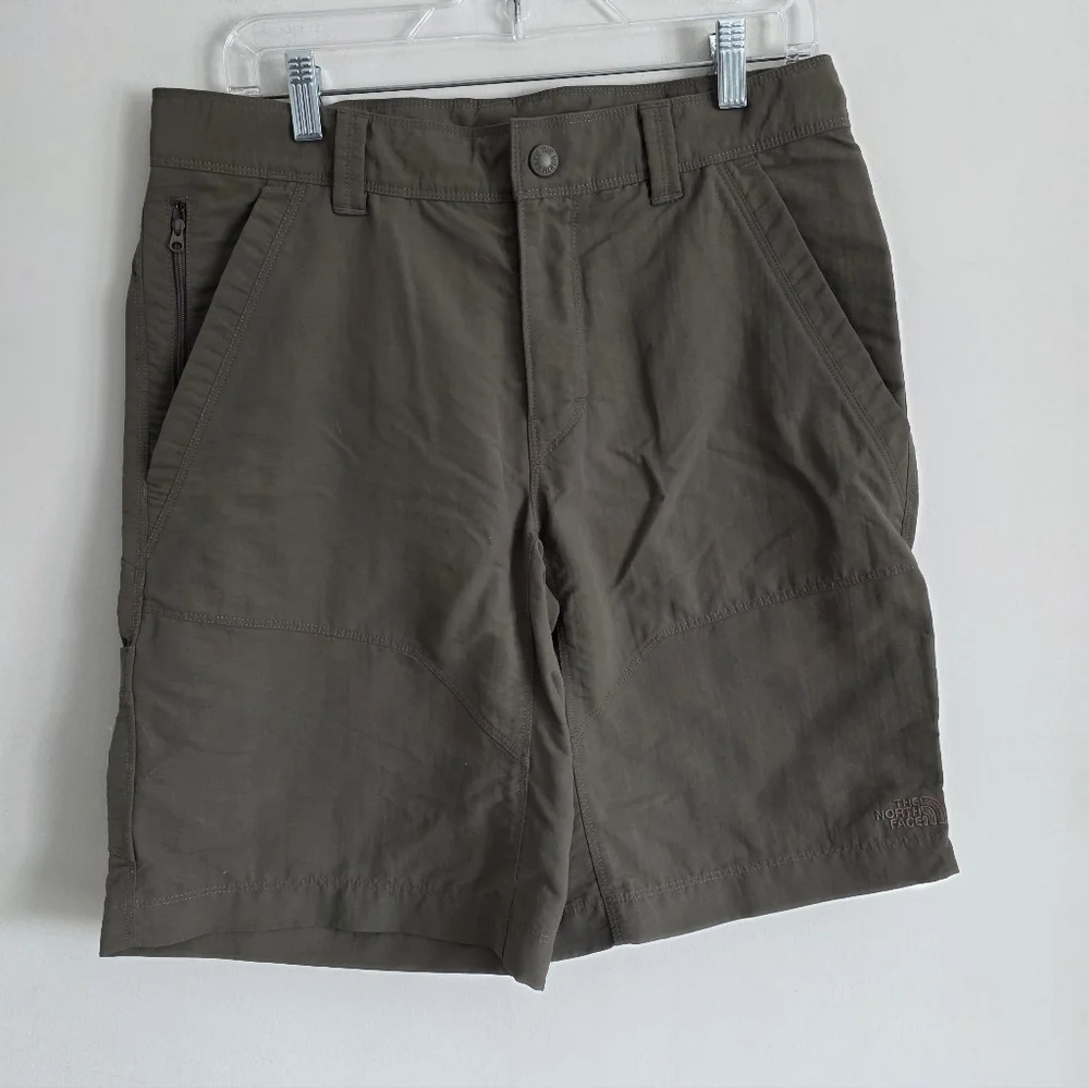 THE NORTH FACE | olive green nylon hiking shorts Mens Sz 32